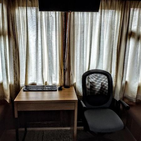 Two Rooms Rustic House - Self Check-In Bukarest Eksteriør billede