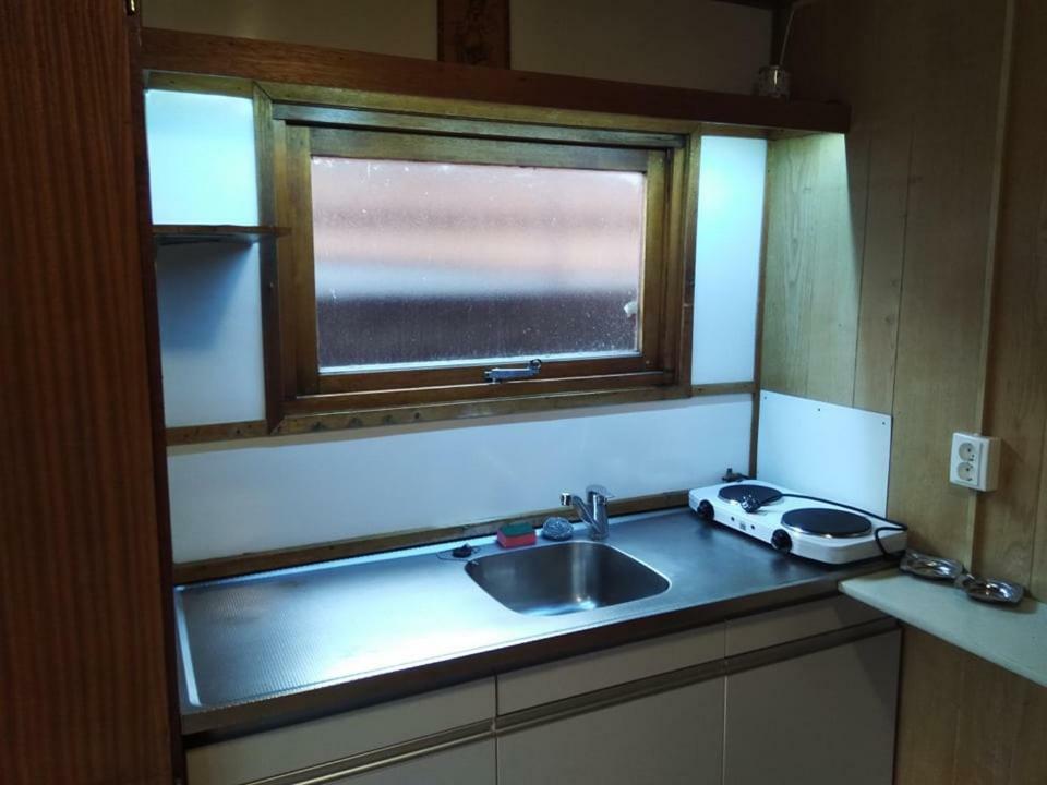 Two Rooms Rustic House - Self Check-In Bukarest Eksteriør billede